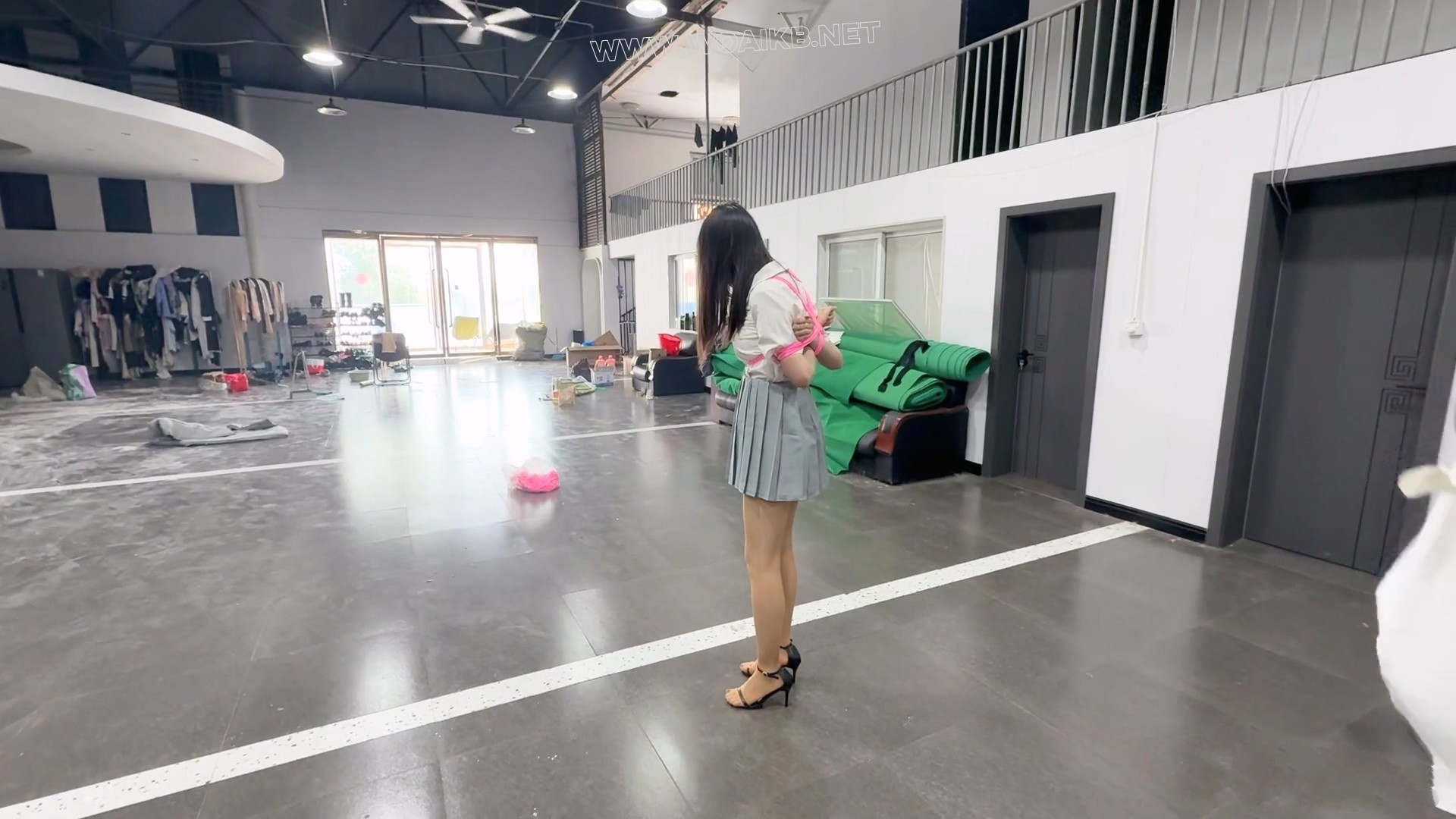 湿身学生妹高c露出