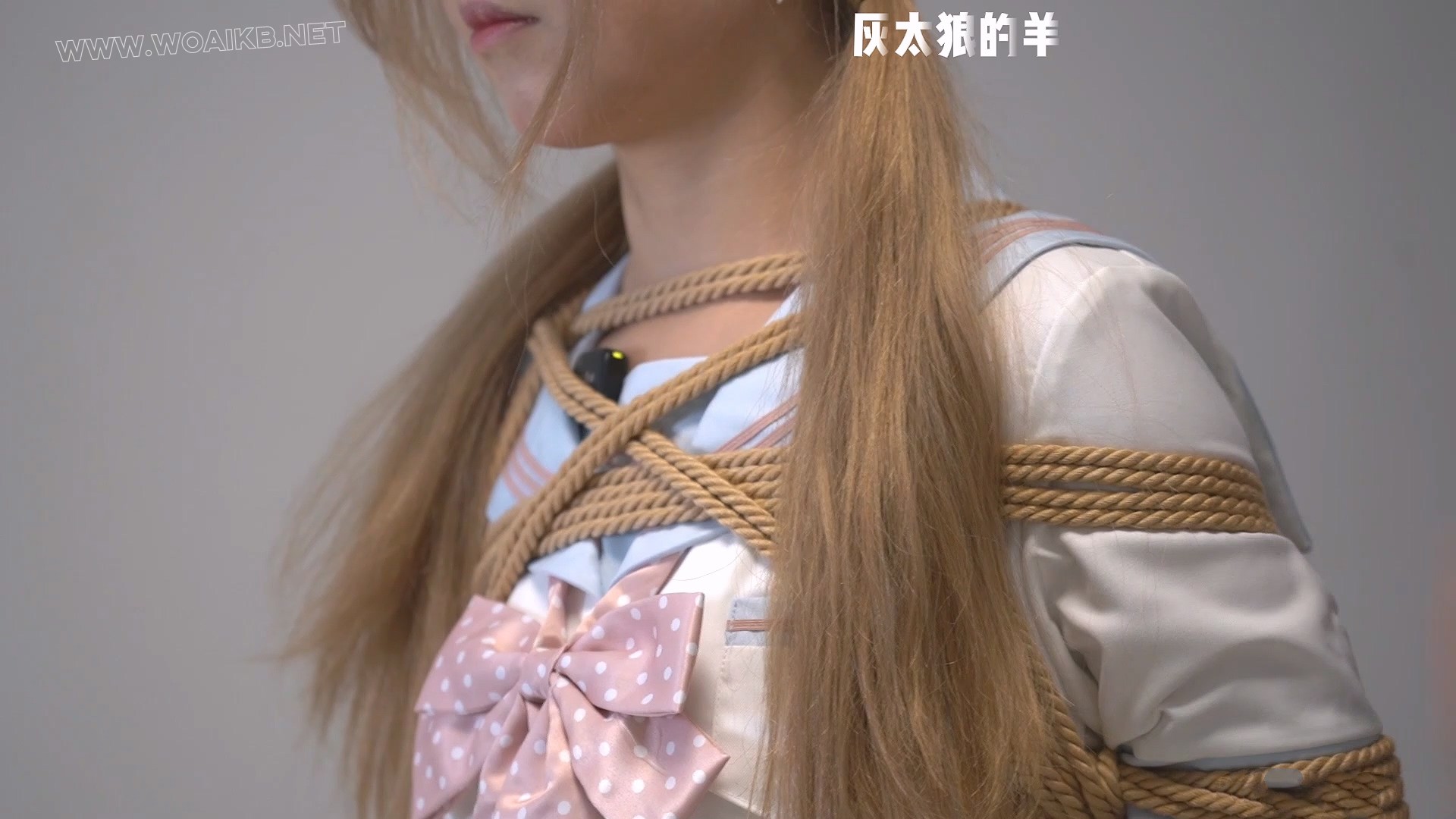 甜美JK学妹误入绳室，初次体验悬挂吊缚被绑哭！【游戏＋扎带＋日式胸缚＋踮脚罚站... 预览图 6
