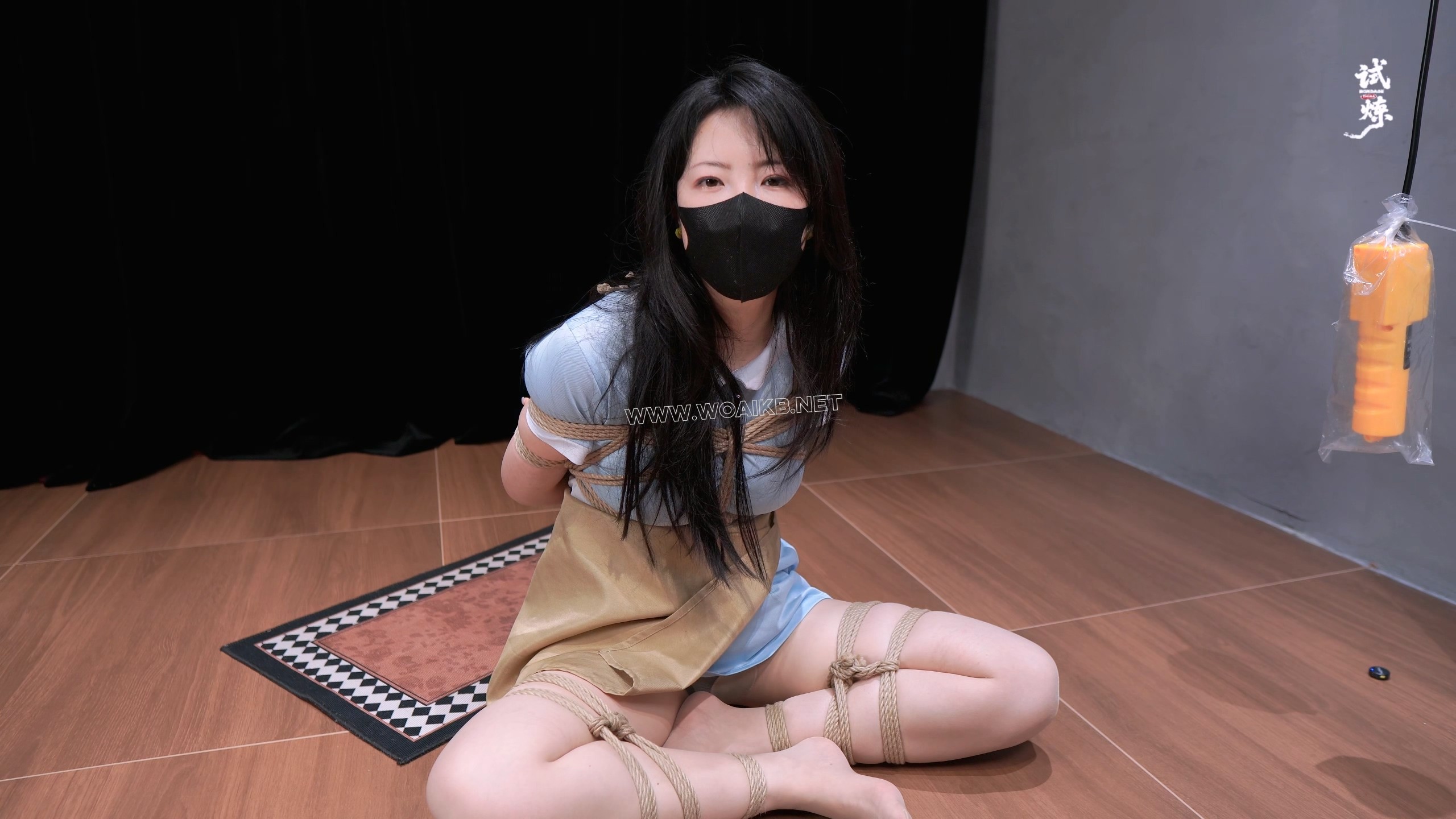 羞耻の秘密温婉跪缚啵啵贝失控折磨+折腿逃脱挑战失败嚎叫无用 预览图