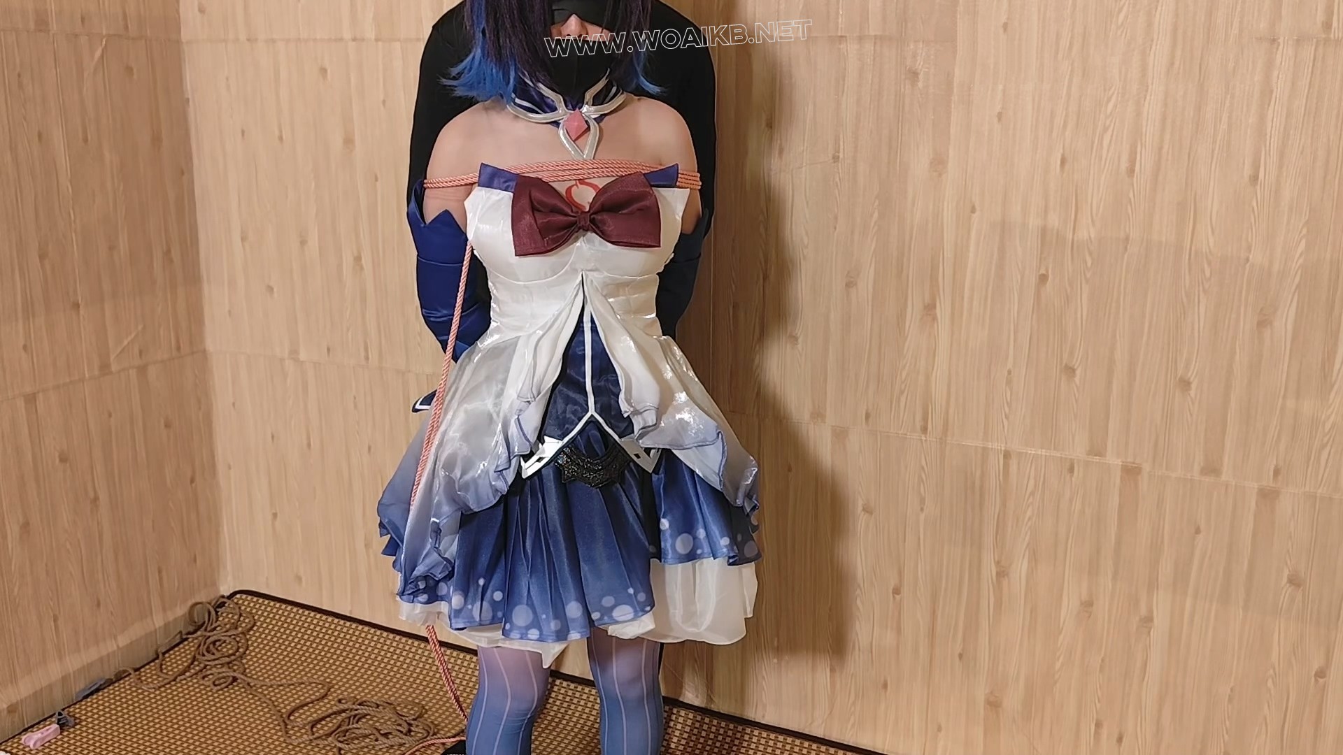 《崩坏三—希儿—幻海梦蝶cos（二）（正片）》是女孩子！被威胁的希儿！粉色绳子后... 预览图